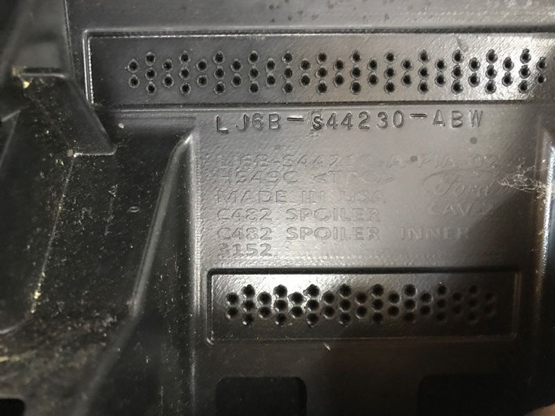 Спойлер LJ6BS44230ABW Ford Escape