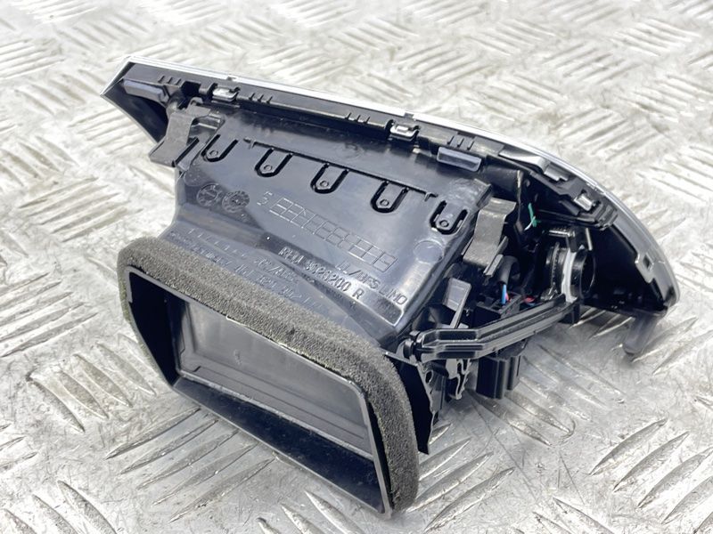 Дефлектор повітропроводу 4G1820902B6PS Audi A6