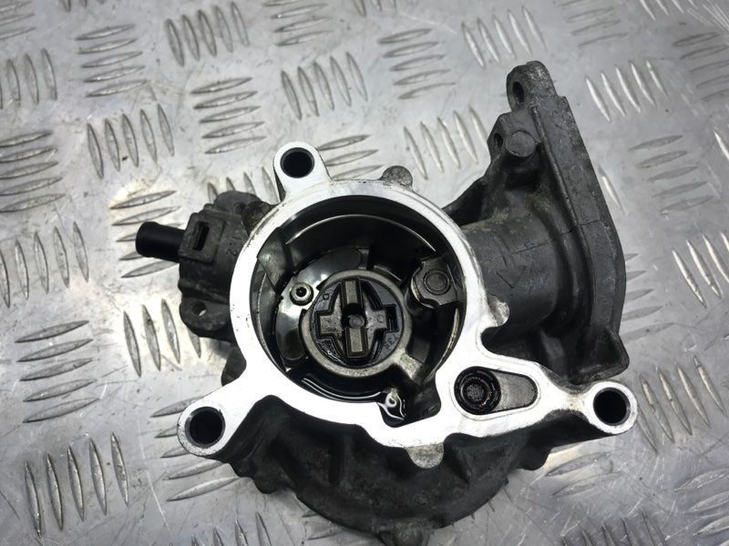 Вакуумний насос 06J145100G Audi A4 Allroad