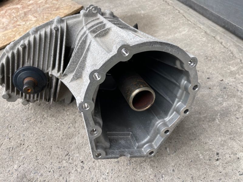 Роздаткова коробка 0BU341011R Volkswagen Touareg