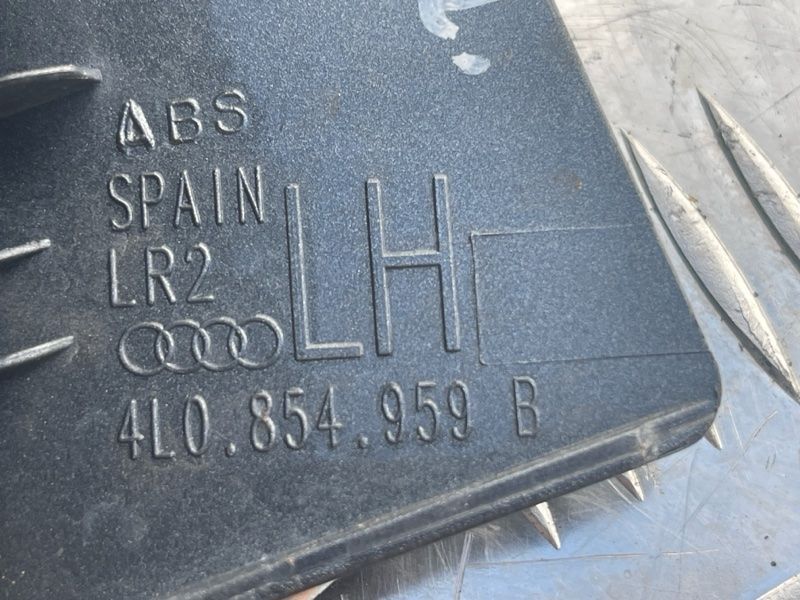 Накладка крила 4L0854959B Audi Q7