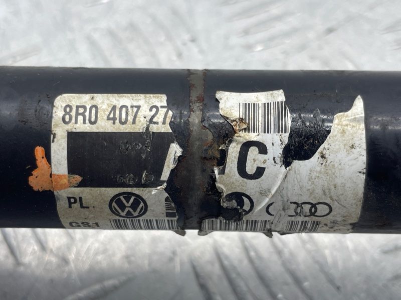 Піввісь 8R0407271C Audi A6