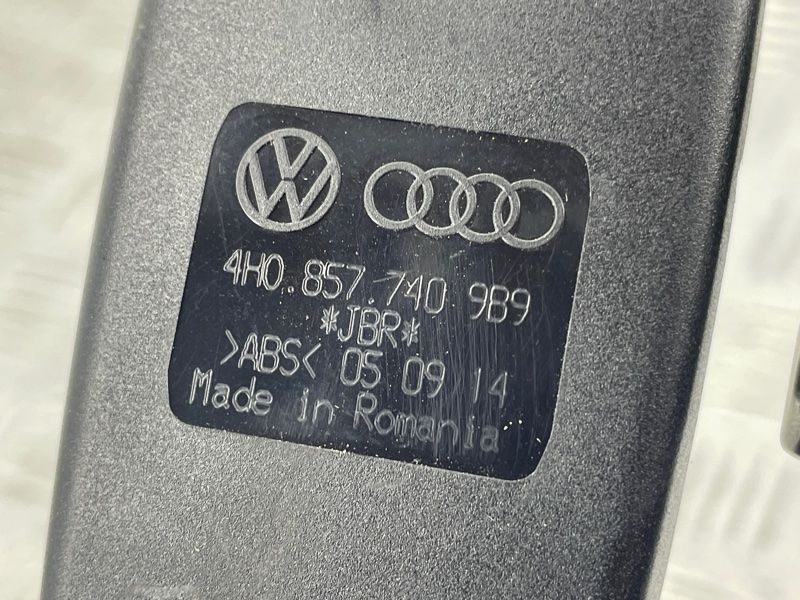 Замок ременя безпеки Audi A8