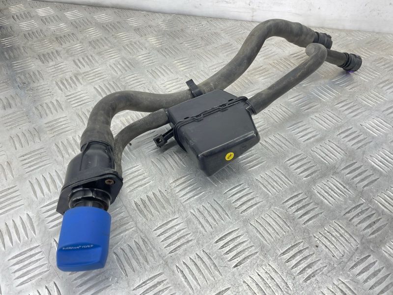 Горловина бака 8W0131963A Audi A4 Allroad