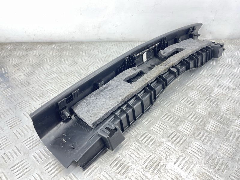 Накладка замка багажника 4K58634714PK Audi A6