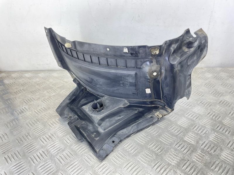 Локер / Спойлер колеса 4G0853888J Audi A6