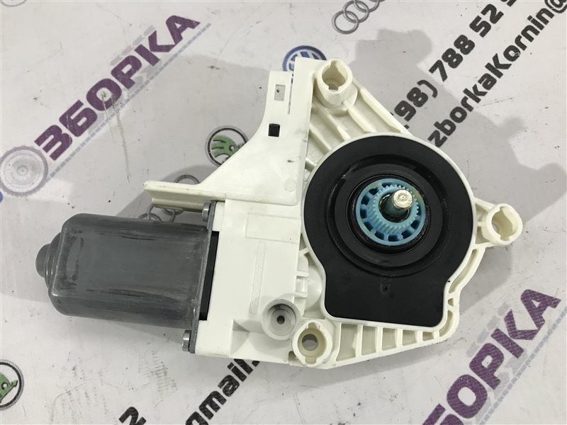 Мотор склопідйомника 8K0959801B Audi A7