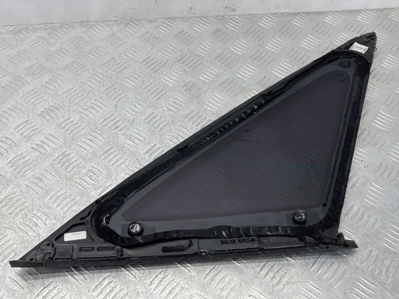 Скло бічне заднє 4G5845298NVB Audi A6