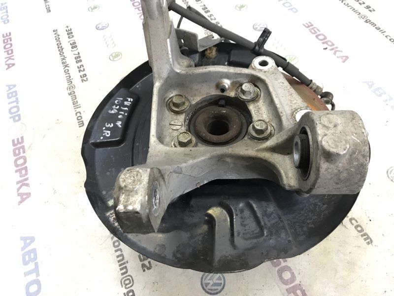 Поворотний кулак / цапфа DG9C5B758A Ford Fusion