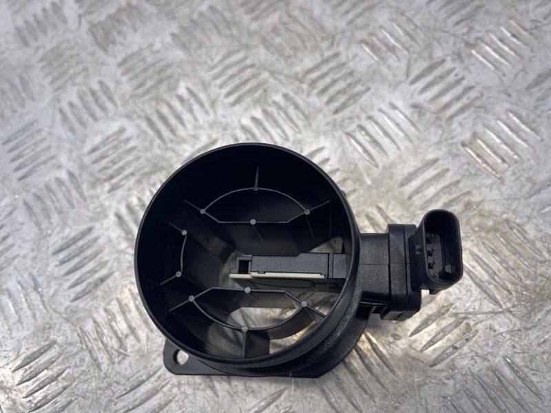 Датчик масового потоку повітря (MAF) 04L906461B Volkswagen Tiguan