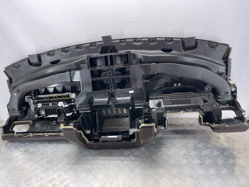 Торпедо з подушкою безпеки 7P1857001GHA3 Volkswagen Touareg
