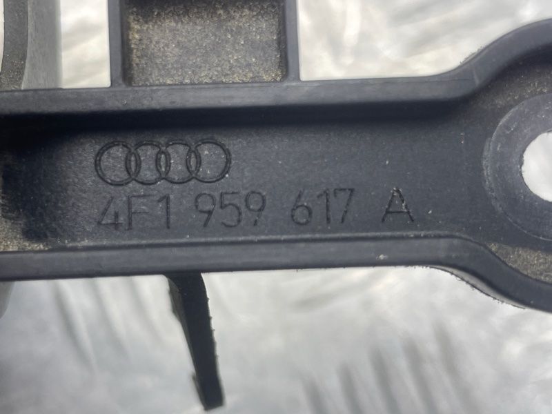 Блок клапанів обігрівача 4F1959617B Audi A6