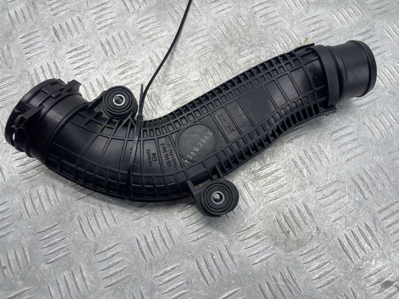 Патрубок інтеркулера 1K0145840R Volkswagen Tiguan