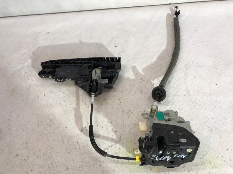Замок дверей 8J1837016D Audi A6