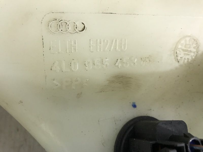 Бачок омивача скла 4L0955453 Audi Q7