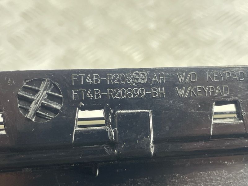 Накладка дверей Ford Edge