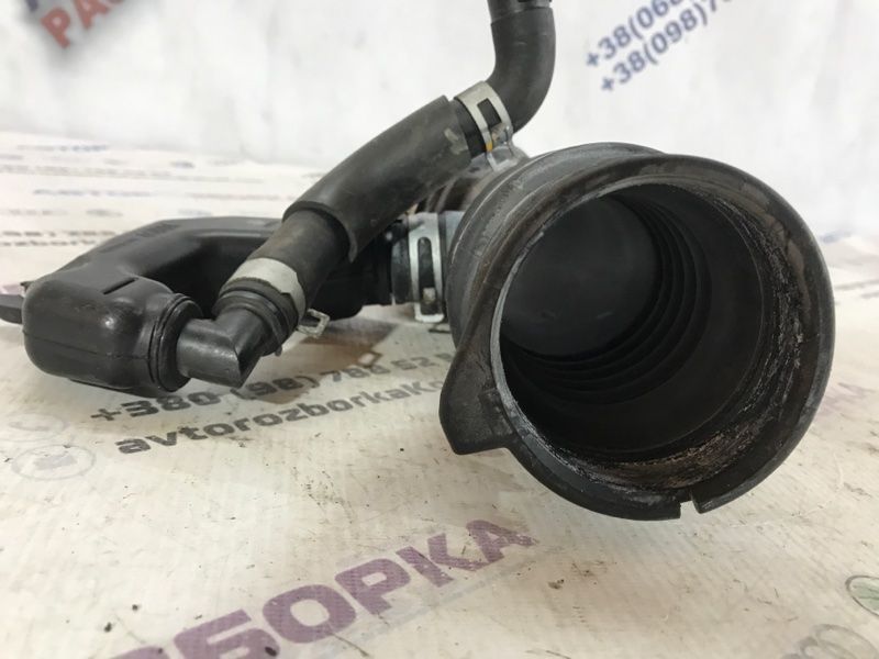 Повітропровід повітряного фільтра 165764GB0A Infiniti Q50