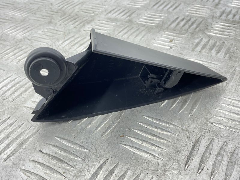 Кутова накладка дзеркала дверей внутрішня 4G88575064PK Audi A7
