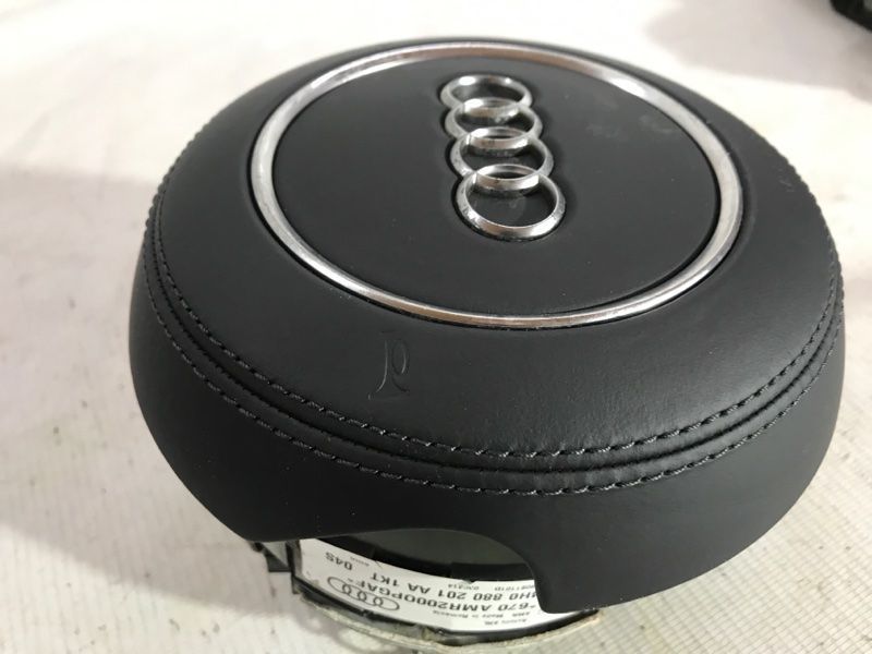 Подушка в кермо / airbag 4H0880201AA1KT Audi S8
