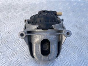 Опора двигуна 4M0199371FE Audi Q7