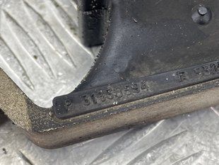 Опора двигуна ліва 31330594 Volvo XC90 Volvo S60, Volvo S90, Volvo V60, Volvo V60 Cross Country, Volvo V90, Volvo V90 Cross Country, Volvo XC60, Volvo XC90