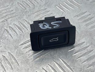 Кнопка закриття дверей багажника 4G0959831A Audi Q5