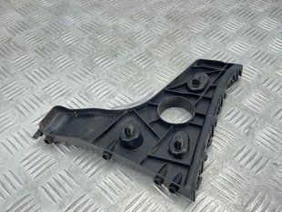 Направляюча заднього бампера 4G8807453B Audi A7