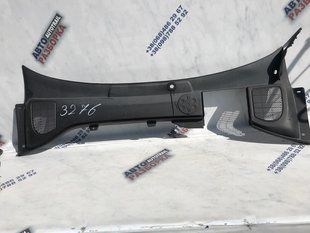 Водовідвідний щиток 31402670 Volvo XC60