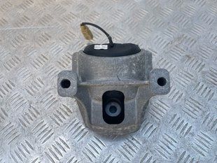 Опора / Подушка двигателя 8R0199381B Audi A6
