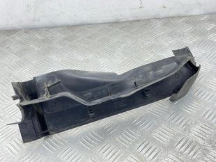 Ущільнювач крила 4M0821170B Audi Q7