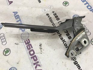 Петля капота 4L0823301 Audi Q7