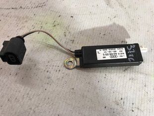 Підсилювач антени 4L0035225Q Audi Q7