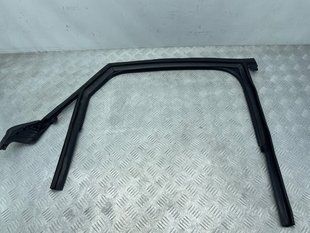 Направляющая стекла двери 4G5839440 Audi A6