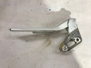 Петля капота 4L0823301 Audi Q7