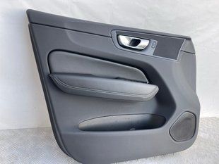 Карта / Обшивка двери Volvo XC60