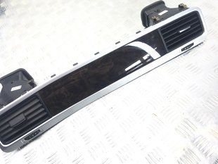 Дефлектор повітропроводу 7P1857190AOUM Volkswagen Touareg
