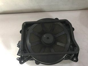Сабвуфер BOSE Audi S6