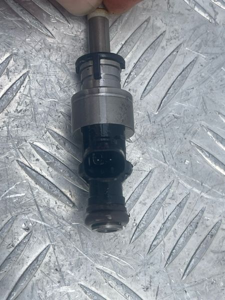Топливная форсунка 3079036N Audi S8
