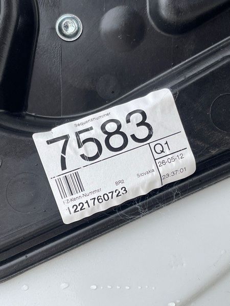 Дверь 7P0833055A Volkswagen Touareg