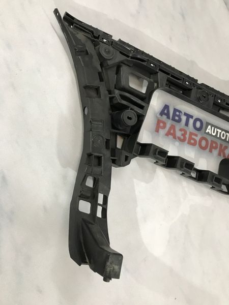Направляющая заднего бампера правая 3C8807394C Volkswagen CC Volkswagen CC