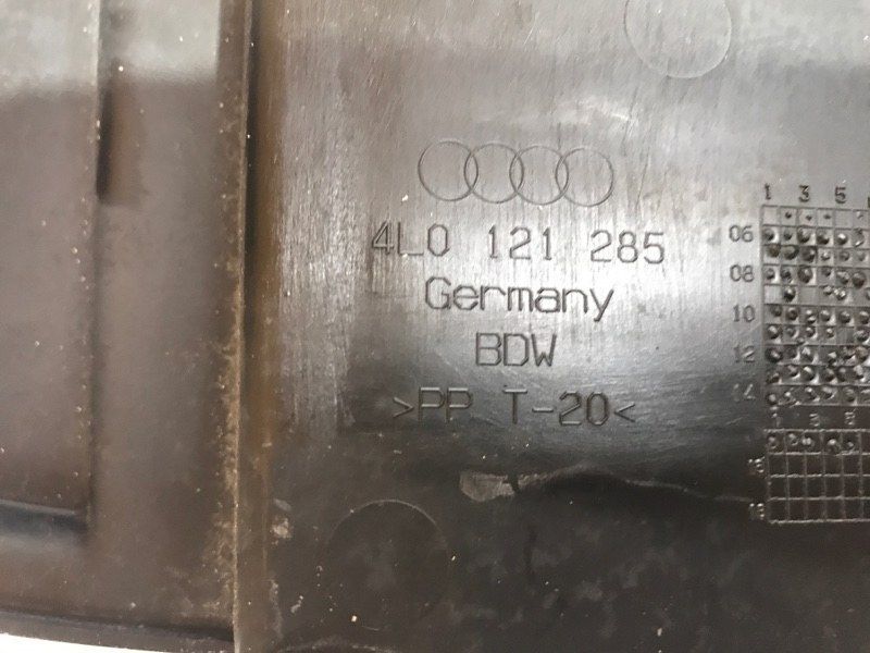 Повітропровід радіатора 4L0121285 Audi Q7