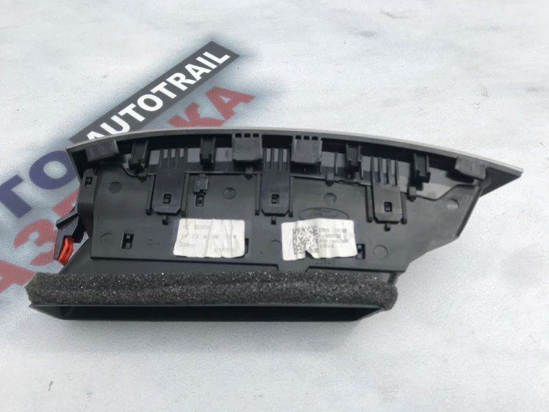 Дефлектор повітропроводу EM2B19C681A Ford Edge