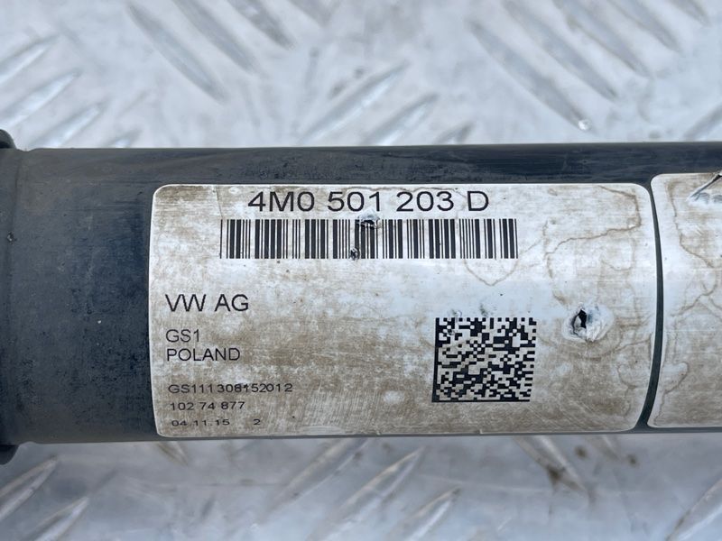 Піввісь 4M0501203D Audi Q7