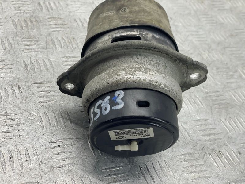 Опора / подушка двигуна 7L8199131F Audi Q7