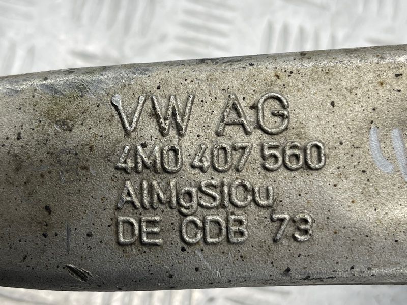 Поворотный кулак / Цапфа 4M0407242J Audi Q7