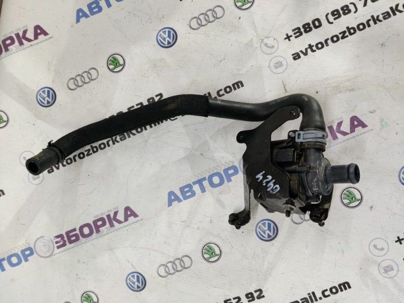 Дополнительный насос ОЖ / Помпа 059121012A Audi A7