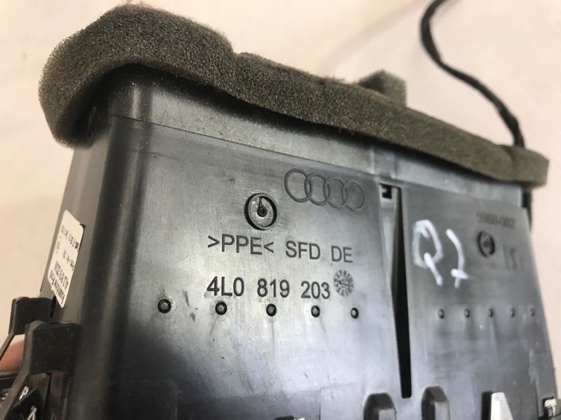 Дефлектор воздуховода 4L0819203K3Q7 Audi Q7