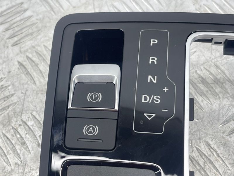 Панель керування MMI з тачпадом Audi A6