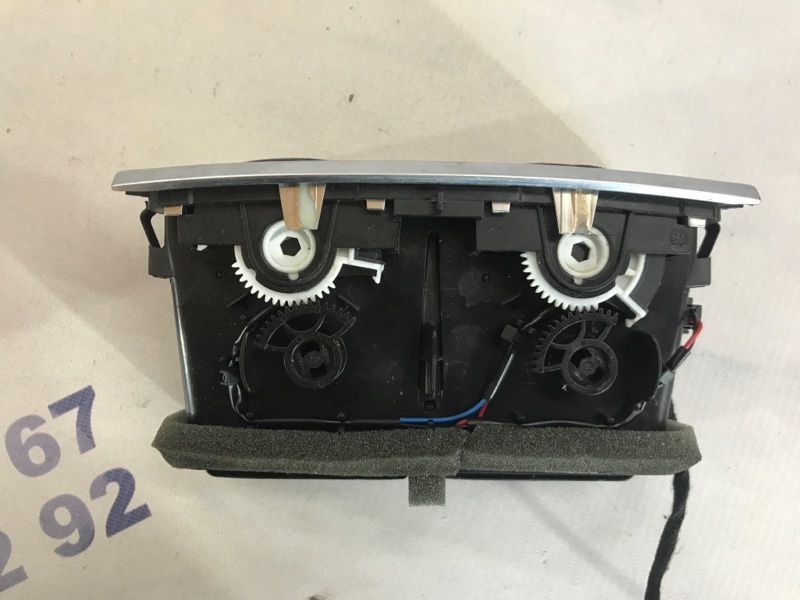 Дефлектор воздуховода 4L0819203K3Q7 Audi Q7