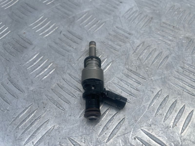 Топливная форсунка 3079036N Audi S8